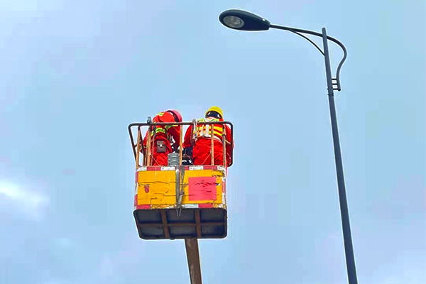 高速照明直流燈具改造施工