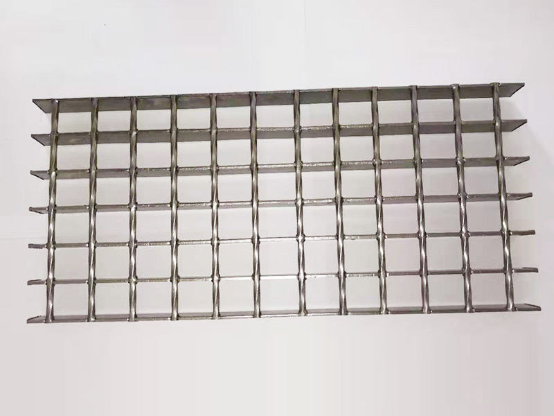 鋼格柵板廠家：講一講電弧焊接鋼格柵板運送組裝難題