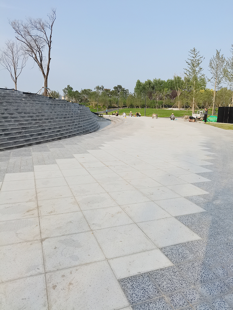 雄安金湖公园定制型透光水泥板透光混凝土地砖