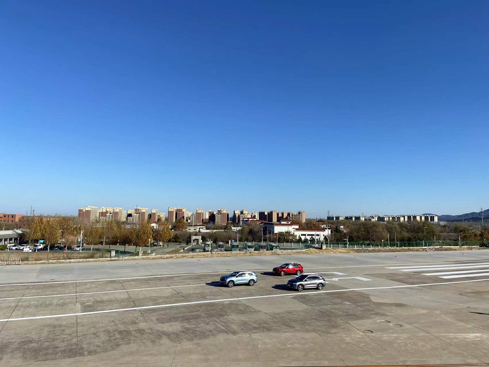 北京海淀机场媒体汽车拍摄
