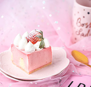 粉红草莓蛋糕甜美少女系