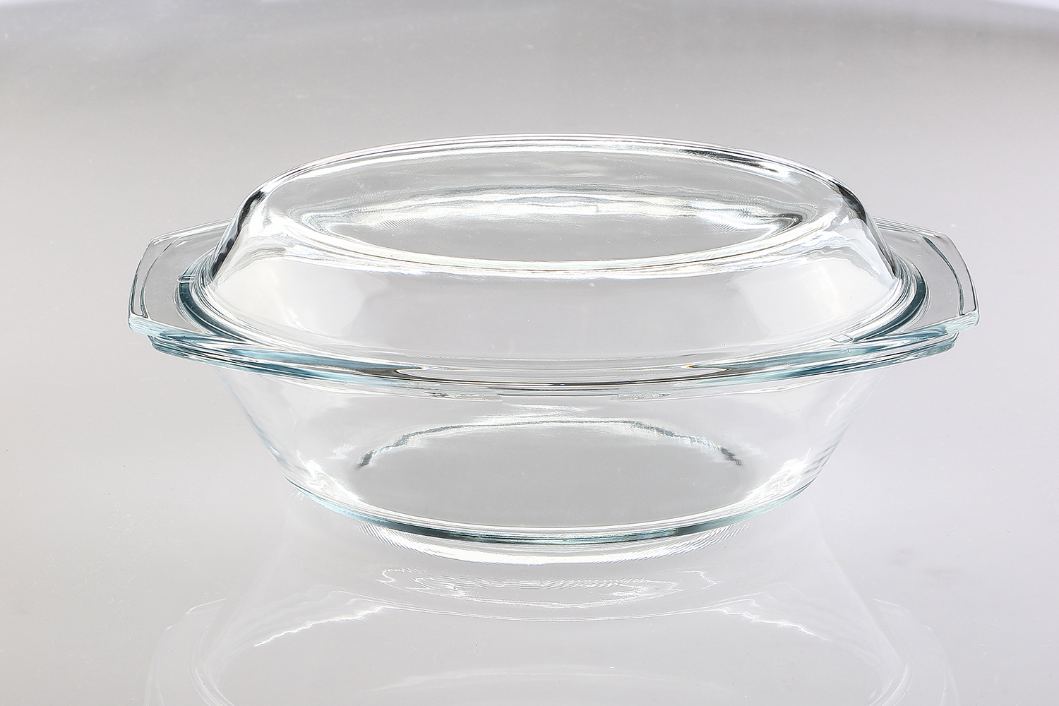 3.0L oval casserole with lid