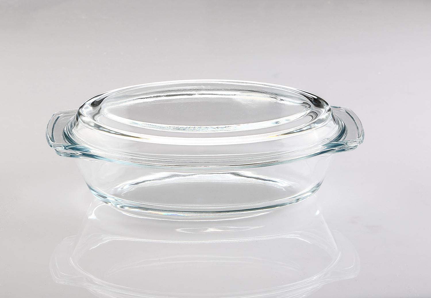  0.7L oval casserole with lid