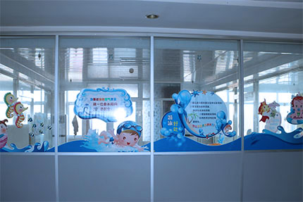 医院妇产科婴儿游泳室