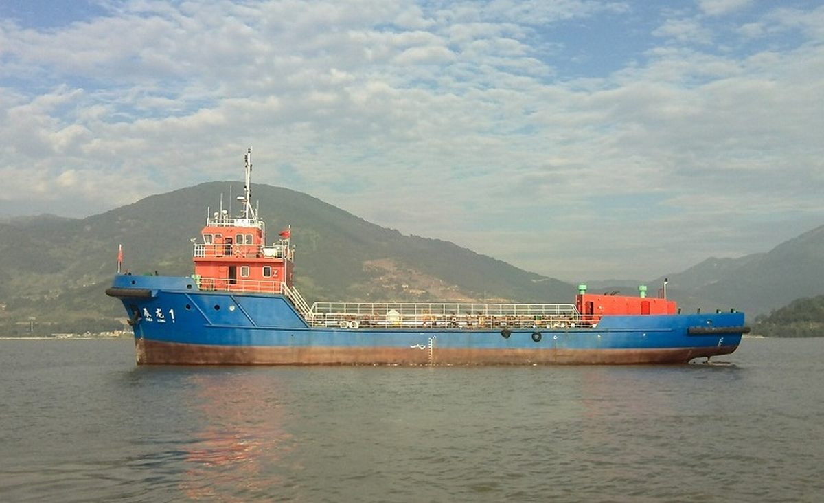 47.5m浮油回收船