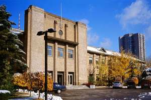 鲁迅美术学院2007年至今-公寓床 学生桌椅