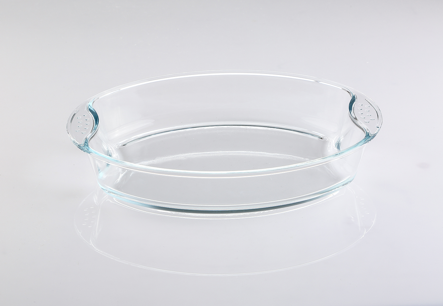 2.9L OVAL BAKE DISH WITH DOTTED HANDLE