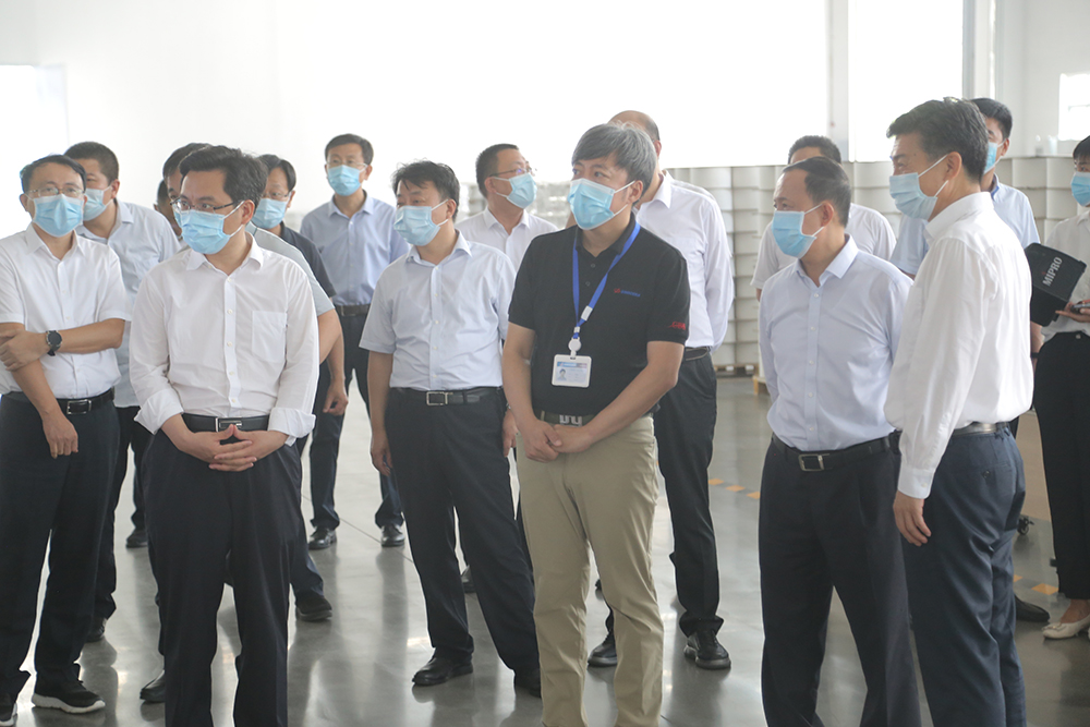 Wang Shujian, member of the Standing Committee of the Shandong Provincial Party Committee and Executive Vice Governor, and his entourage came to our company for investigation and investigation